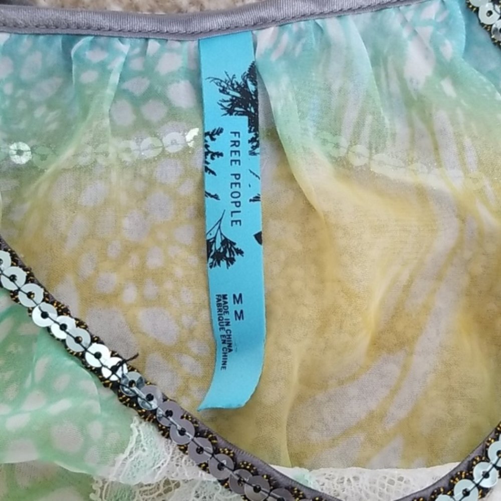 [SOLD] Free People Summer Lace Tank Top - Picture 4 of 4
